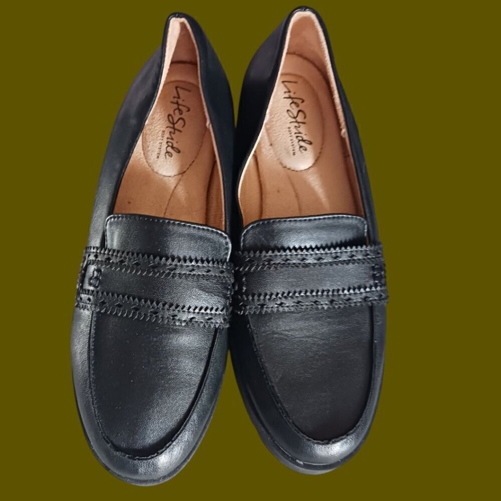 LifeStride Womens Black Leather Loafers Size 7M Slip-On Comfort